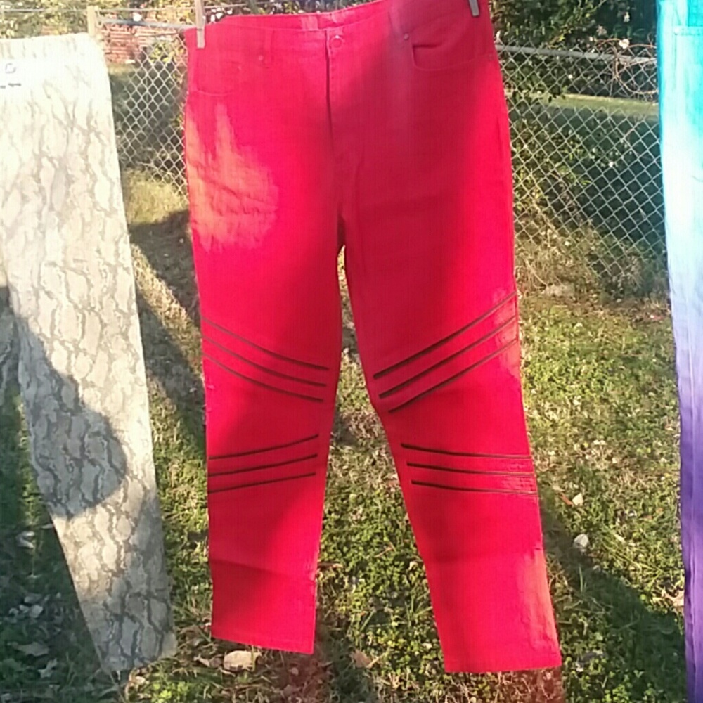 Red jeans stretch